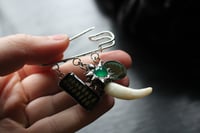 Image 9 of Dead good spikey teeth and leaf brooch