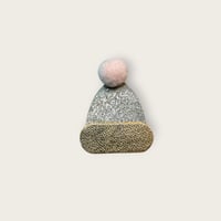Image 5 of Tout schussss … - broche bonnet 