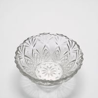 Image 1 of Coupelle - ramequin ancien en verre pressé - Décor d'ananas - milieu  XXᵉ