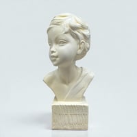 Image 2 of Buste de garçon vintage en plâtre crème - Sculpture de jeune garçon 1950 - 1960