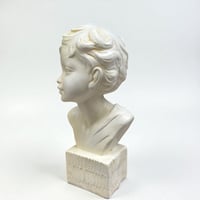 Image 6 of Buste de garçon vintage en plâtre crème - Sculpture de jeune garçon 1950 - 1960