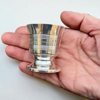 Image 3 of Coquetier vintage en métal argenté – Années 1960