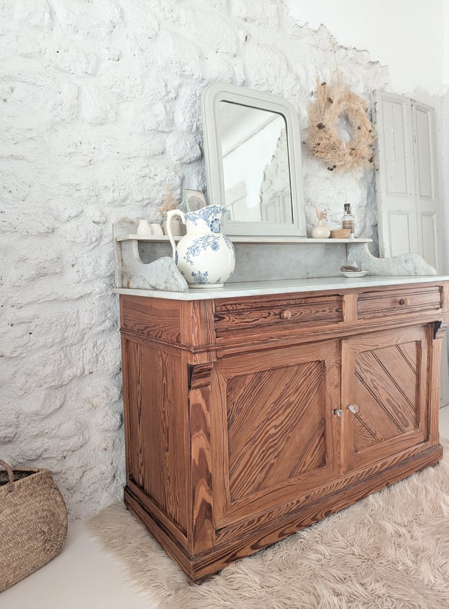 Meuble de toilette .