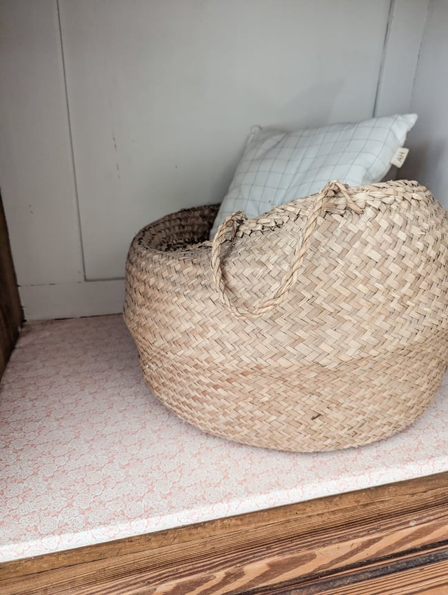 Meuble de toilette .