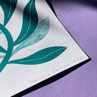 Image 5 of Illustration limitée en Sérigraphie A4 - Fleur violette