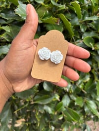 Image 2 of White Resin Flower Earrings-1 inch