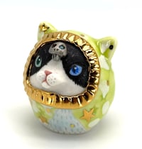 Image 3 of Sparkling Eye Skully