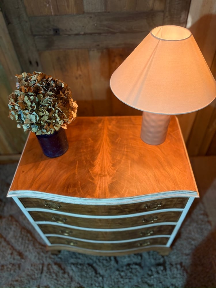 Image of CHLOE -COMMODE