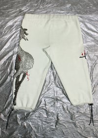 Image 2 of dead doe capris