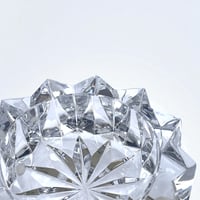 Image 8 of Cendrier en cristal de Sèvres des Années 70 - Forme étoile - Vide-poche cristal de Sèvres