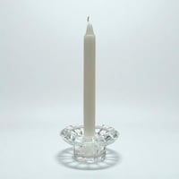 Image 2 of Bougeoirs vintage en verre cristallin moulé transparent  - Années  1940 