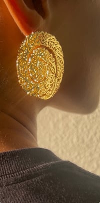 Image 2 of Earrings of Elegance