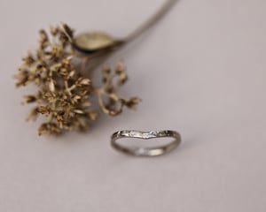 Image of 18ct White Gold 1.5mm Willow Leaf engraved wishbone ring 