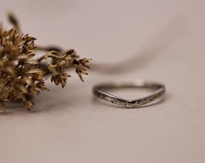 Image of 18ct White Gold 1.5mm Willow Leaf engraved wishbone ring 