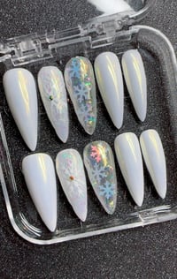 Image 2 of SNOWFLAKE KISSES