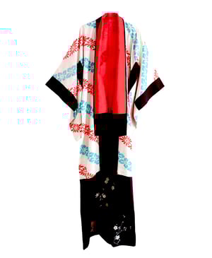 Image of Silkekimono - hvid med mønster og brokade kant