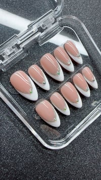 Image 3 of WINTER KISS 