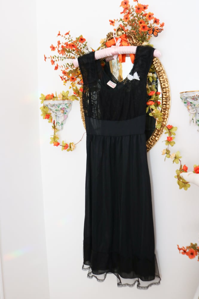 Image of Vintage 1940s Countess Layne Black Sheer Slip with Floral Lace (Medium)