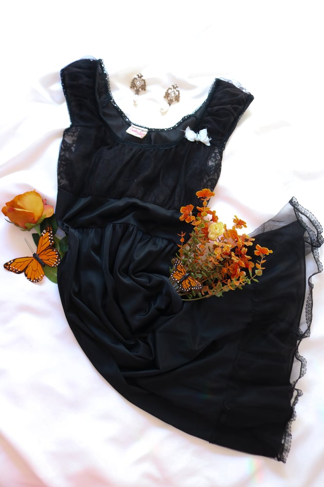 Image of Vintage 1940s Countess Layne Black Sheer Slip with Floral Lace (Medium)