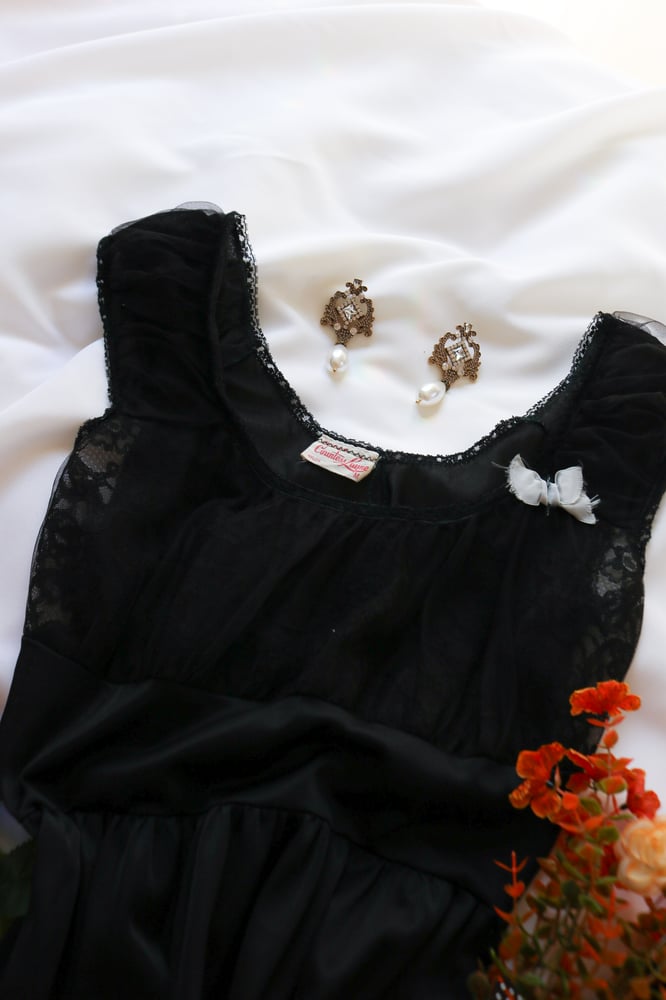 Image of Vintage 1940s Countess Layne Black Sheer Slip with Floral Lace (Medium)