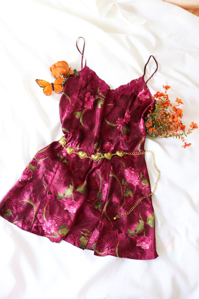 Image of 90s Sophia by Delicates Wine Red Slip (Medium)