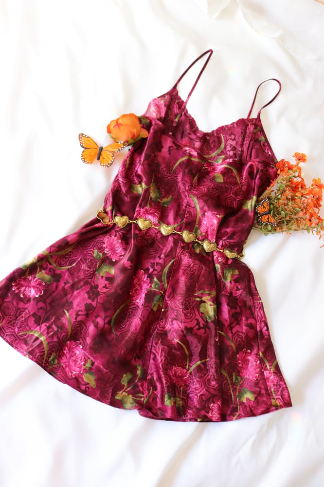 Image of 90s Sophia by Delicates Wine Red Slip (Medium)