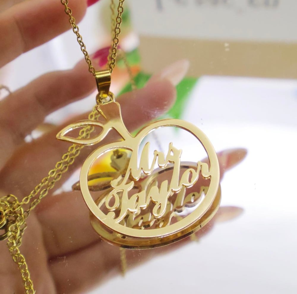 Image of Teacher's 🍎 pick