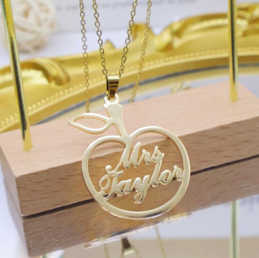 Image of Teacher's 🍎 pick