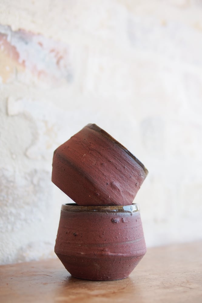 Image of Te Hurihi slip tumbler - wild uku slip