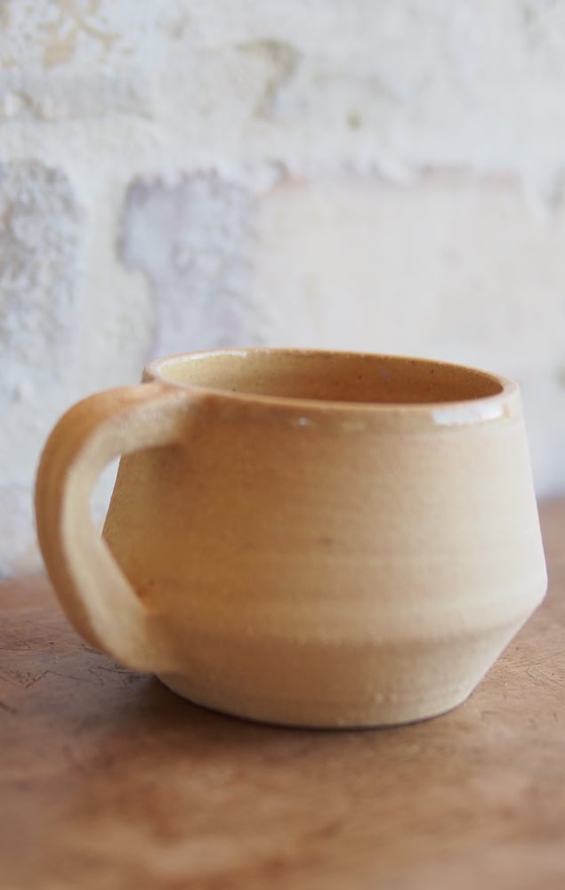 Image of Te Hurihi blend uku mug 