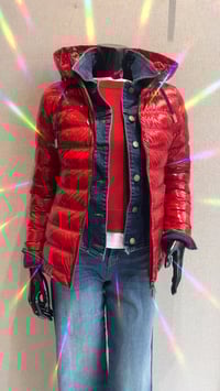 Image 1 of PLUMÍFERO CORTO ROJO BRILLO H.A