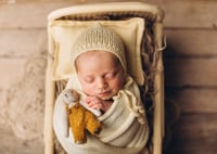 Image 4 of Ellune bed in orange and yellow colors