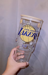 Image 1 of 40 Oz Cups 