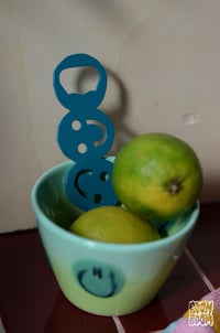 Image 4 of Décapsuleur smiley turquoise