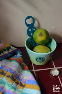 Image 6 of Décapsuleur smiley turquoise