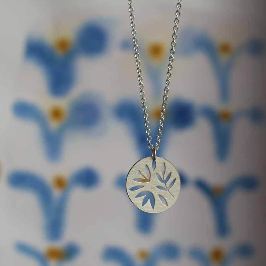 Image of Tiny Gather necklace 