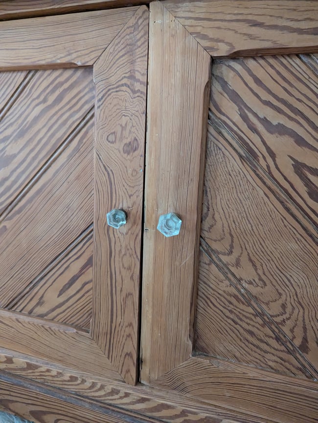 Meuble de toilette .