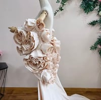 Image 4 of Diva Luxury Cape