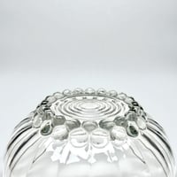 Image 9 of Service à salade de fruits en verre moulé  et dorure à décor de boules — années 50