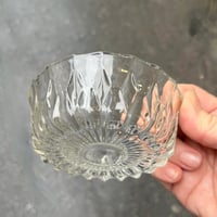 Image 6 of Coupelles - ramequins vintage en verre pressé motif géométrique - 1960 - 1970