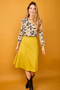 Image 2 of Blusa selva