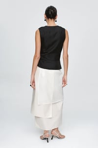 Image 3 of marle max vest