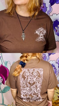  Camiseta Úrsula"el diablo" modelo marrón