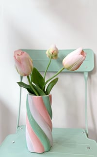 Image 1 of Vase Guimauve vert & rose