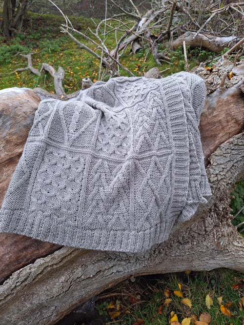 Image of Izzy Lane Aran Throw 