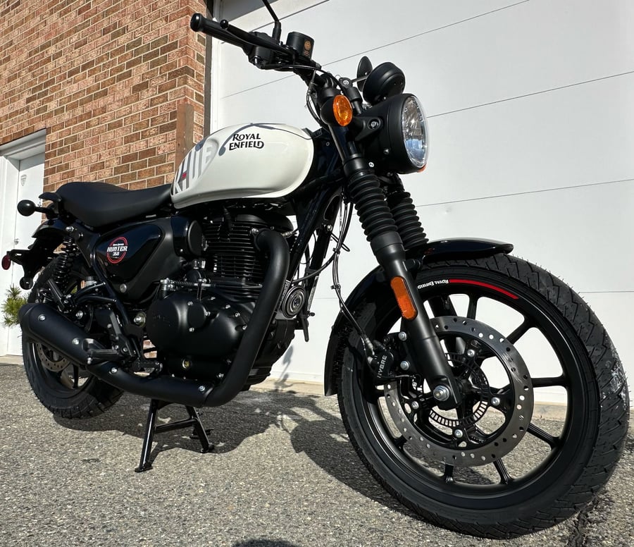 Image of $850 off!!! 2024 Hunter 350 in Dapper White!