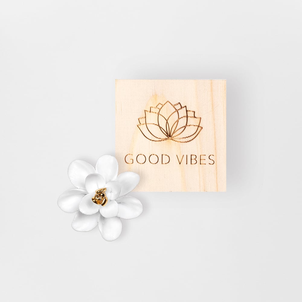 Image of Petite Boîte porte bonheur "Fleur de Lotus"