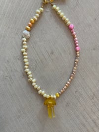 Image 2 of Medusa Pearl Necklace In yellow 