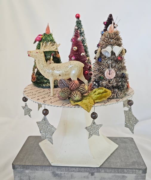 Image of Holiday Centerpiece Vintage Charm