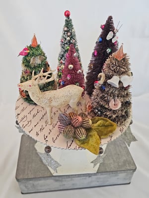 Image of Holiday Centerpiece Vintage Charm